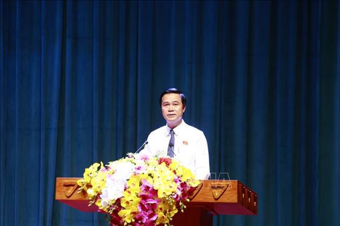 Phó Chủ tịch UBND tỉnh Bắc Ninh Lê Xuân Lợi phát biểu tại Kỳ họp.