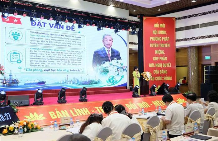 Phần thi báo cáo viên, tuyên truyền viên giỏi tuyên của Đảng ủy Bộ Tài chính. Ảnh: An Đăng/TTXVN