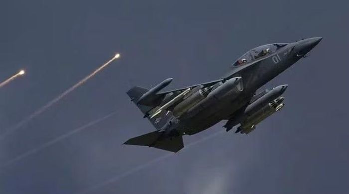 Máy bay huấn luyện chiến đấu Yak-130 của Lực lượng Không quân Vũ trụ Nga. Ảnh: MW.