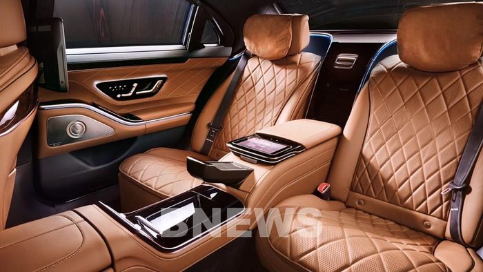 Nội thất Mercedes-Ben S 450 4MATIC Luxury sử dụng da Nappa cao cấp, kết hợp gỗ poplar phủ bóng 
