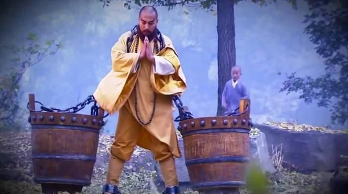 Dù không tham gia tranh đoạt danh tiếng trên giang hồ, Giác Viễn đại sư lại khiến ngay cả Dương Quá cũng phải kinh ngạc bởi công lực tinh thuần chỉ qua một tiếng gọi vang vọng giữa núi rừng.