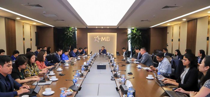 Câu chuyện của MBBank trong năm 2026 không chỉ là câu chuyện tăng trưởng. Đó là câu chuyện về độ bền của một lợi thế cạnh tranh. Ảnh: BCTN MBB 2025