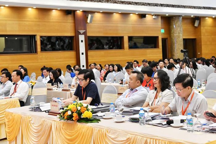 Ban Giám khảo theo dõi các phần thi của thí sinh tại Hội thi Báo cáo viên giỏi năm 2026 của Đảng bộ Chính phủ. Ảnh: VGP/TT
