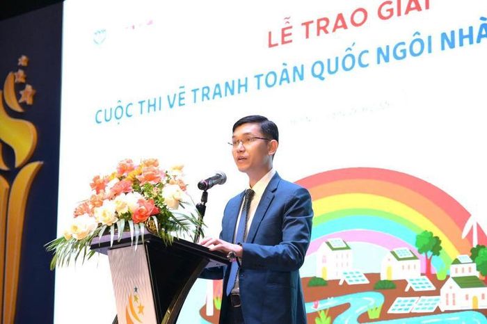 Nhà báo Bùi Văn Khương - Tổng Biên tập Tạp chí Trẻ em Việt Nam phát biểu tại chương trình. Ảnh: Ban tổ chức