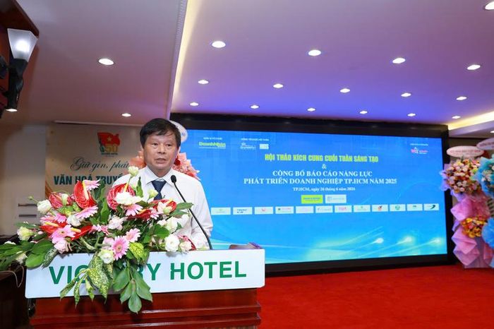 Ông Trần Trọng Dũng, Phó Chủ tịch Hội Nhà báo Việt Nam phát biểu tại hội thảo.
