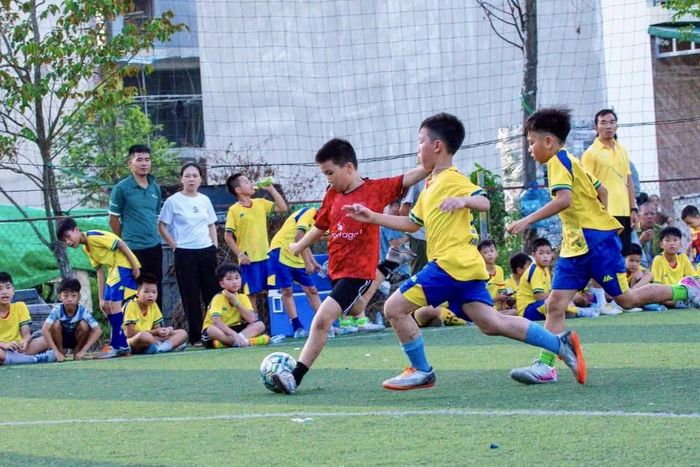 Đội Bệnh viện Đa khoa Trí Đức Thành và Định Hòa tổ chức thi đấu giao lưu vào chiều 25/6.