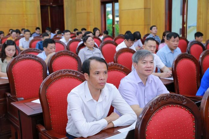 Đại biểu dự tại điểm cầu Tỉnh ủy.