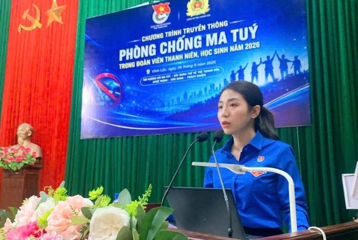 Bí thư Tỉnh đoàn Lê Ngọc Ánh phát biểu khai mạc chương trình.