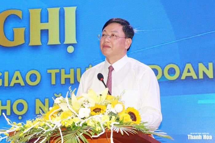 Phó Chủ tịch Thường trực UBND tỉnh Thanh Hóa Mai Xuân Liêm phát biểu tại hội nghị.