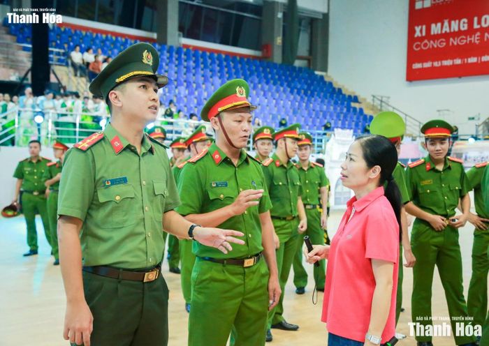 Công an tỉnh đã xây dựng phương án đảm bảo an ninh trật tự, phòng chống cháy nổ trong suốt quá trình diễn ra Đại hội; điều động lực lượng đại diện Khối Công an Nhân dân tham gia diễu hành, biểu dương lực lượng.