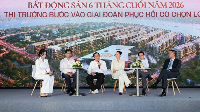  TS. Đinh Thế Hiển cho rằng bản chất đầu cơ có thể thay đổi khi dòng tiền tìm về những bất động sản có giá trị sử dụng thực, có khả năng khai thác và tăng trưởng bền vững. 
