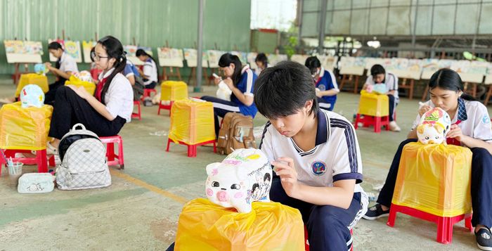 Trung tâm Hoạt động thanh thiếu nhi và Khởi nghiệp thanh niên tỉnh An Giang tổ chức cuộc thi trang trí heo đất.