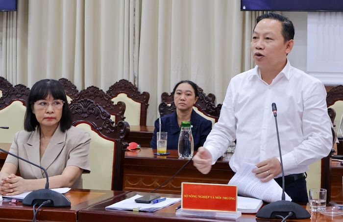 Giám đốc Sở Nông nghiệp và Môi trường Lê Hữu Toàn phát biểu về việc tháo gỡ khó khăn các dự án lĩnh vực nông nghiệp.