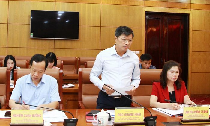  Đồng chí Đào Quang Khải phát biểu ý kiến. 