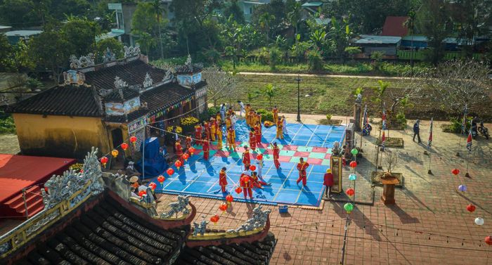 Không gian làng truyền thống. Ảnh: HUỲNH VĂN TRUYỀN