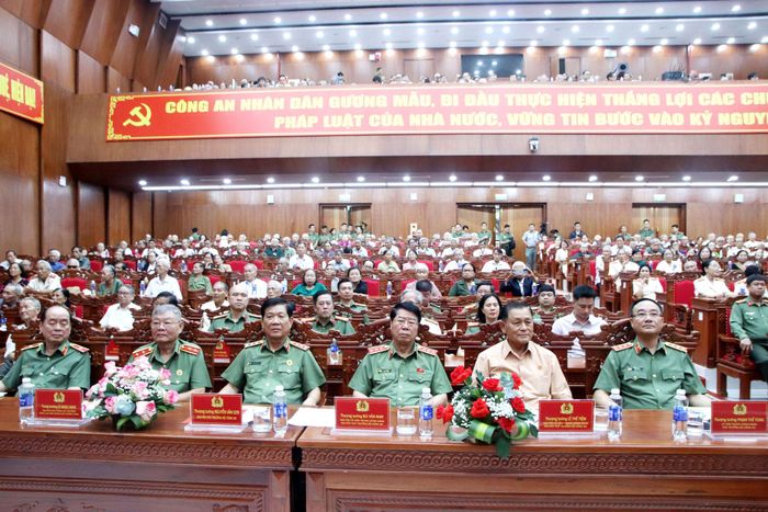 Các đại biểu tham dự buổi gặp mặt. Ảnh: TRỌNG HUY