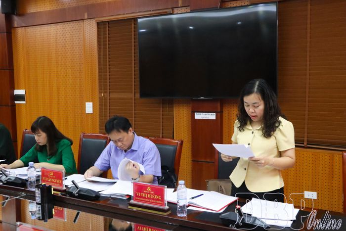 Lãnh đạo Ban Nội chính Tỉnh ủy báo cáo kết quả hoạt động của Ban Chỉ đạo trong 6 tháng đầu năm, phương hướng nhiệm vụ 6 tháng cuối năm 2026.