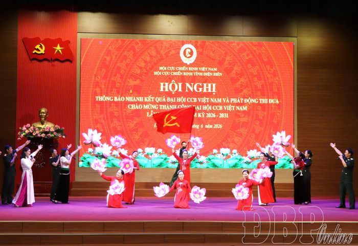 Tiết mục văn nghệ chào mừng hội nghị.