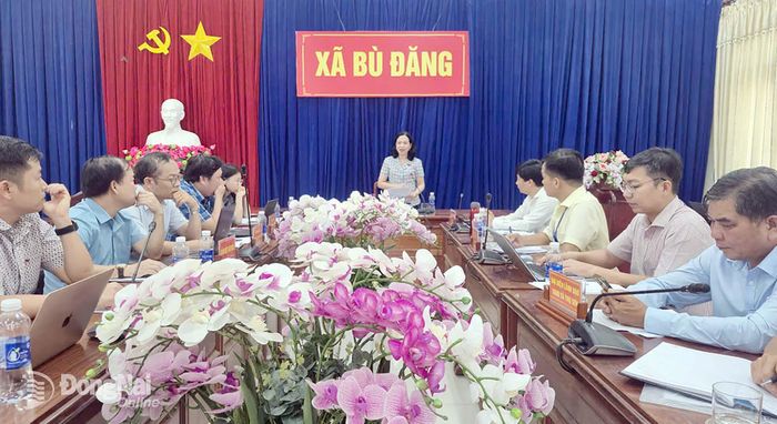 Thành ủy viên, Phó Trưởng đoàn chuyên trách Đoàn Đại biểu Quốc hội thành phố Đồng Nai Điểu Huỳnh Sang phát biểu kết luận buổi làm việc. Ảnh Ngọc Thuận