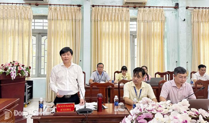 Ông Nguyễn Thanh Tùng, Chủ tịch UBND xã Bù Đăng phát biểu ý kiến tại buổi làm việc. Ảnh Ngọc Thuận