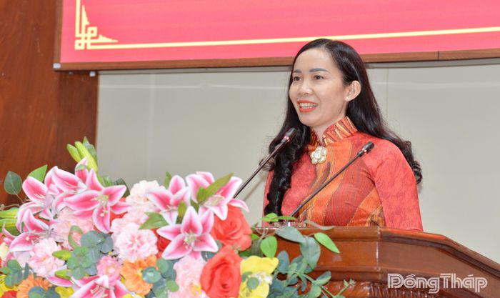 Đồng chí Nguyễn Thị Thanh Phương phát biểu nhận nhiệm vụ.