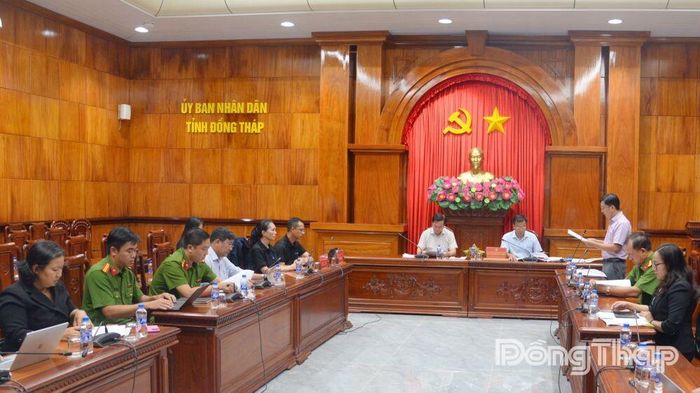 Quang cảnh buổi làm việc.