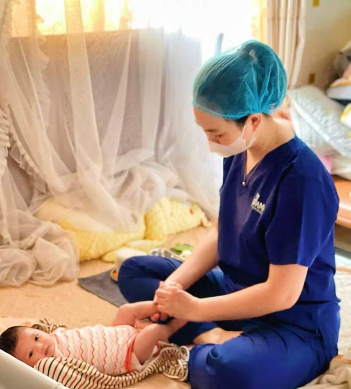  Các spa chăm sóc mẹ và bé sau sinh có nhiều gói dịch vụ phù hợp nhu cầu của mỗi người. Ảnh: ĐVCC 