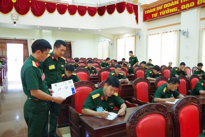  Tham gia kiểm tra có 54 nhân viên kỹ thuật đến từ các cơ quan, đơn vị trong Sư đoàn 320. Ảnh: ĐVCC 