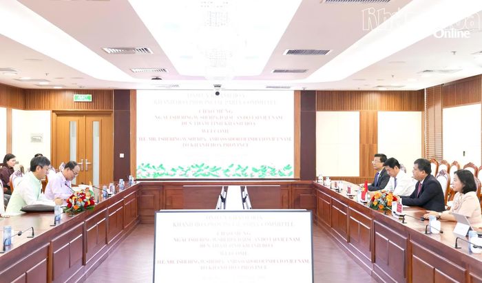 Quang cảnh buổi tiếp.
