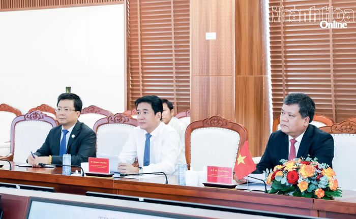 Các đồng chí lãnh đạo tỉnh tại buổi tiếp.