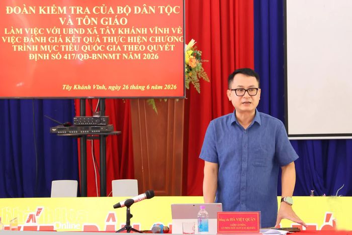 Ông Hà Việt Quân phát biểu tại buổi làm việc.