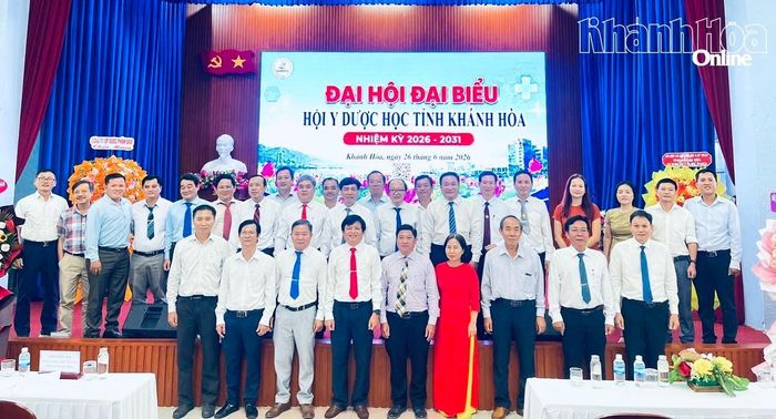 Ban Chấp hành Hội Y Dược học tỉnh Khánh Hòa nhiệm kỳ 2026 - 2031 ra mắt tại đại hội
