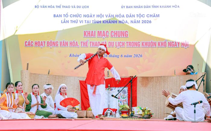 Trình diễn nghi lễ Rija Harei của các nghệ nhân tỉnh Khánh Hòa.