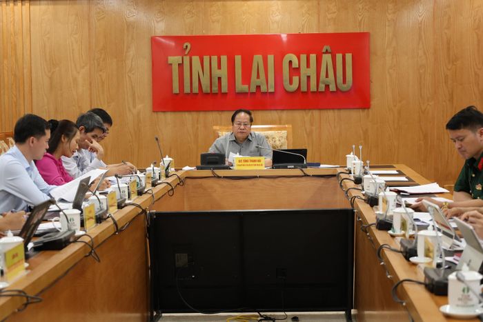 Đồng chí Tống Thanh Hải - Ủy viên Ban Thường vụ Tỉnh ủy, Phó Chủ tịch Thường trực UBND tỉnh phát biểu kết luận hội nghị.