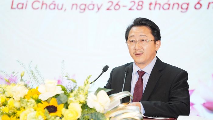 Đồng chí Sùng A Hồ - Phó Bí thư Tỉnh ủy, Trưởng Đoàn đại biểu Quốc hội tỉnh phát biểu chỉ đạo tại lễ khai mạc Hội thi.