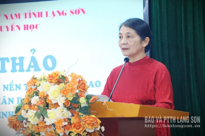 Phó Chủ tịch Hội khuyến học tỉnh phát biểu tại hội thảo