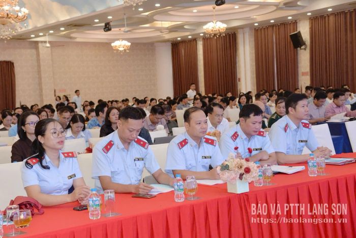 Các đại biểu tham gia hội nghị tập huấn