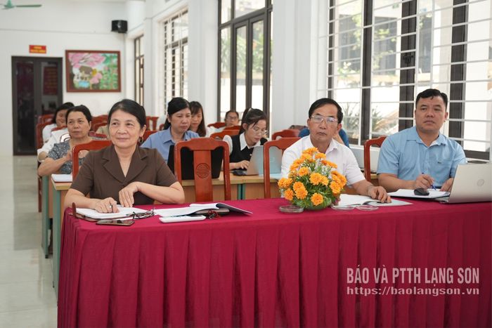 Các đại biểu tham dự hội nghị