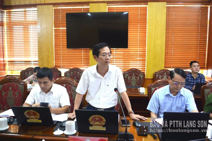 Lãnh đạo Sở Tài chính phát biểu ý kiến tại cuộc họp 