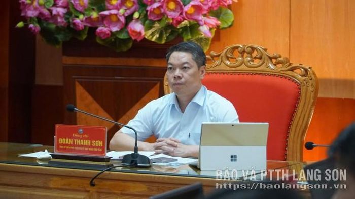 Đồng chí Đoàn Thanh Sơn, Phó Chủ tịch UBND tỉnh dự hội nghị