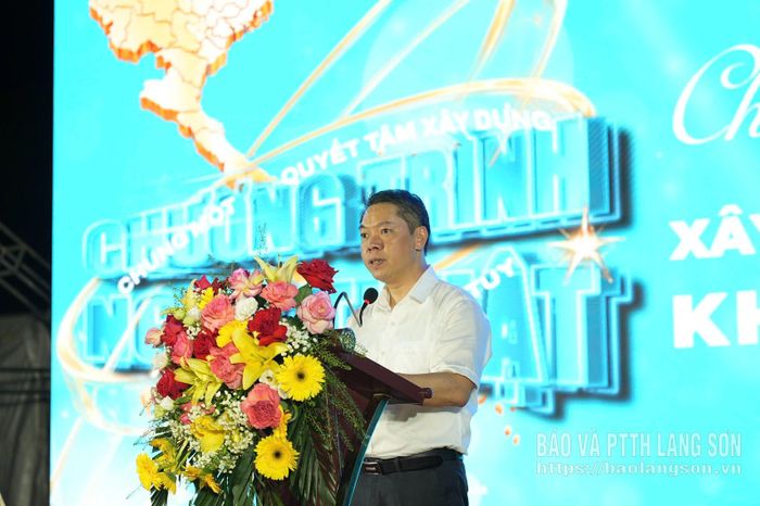 Đồng chí Đoàn Thanh Sơn, Phó Chủ tịch UBND tỉnh phát biểu tại chương trình