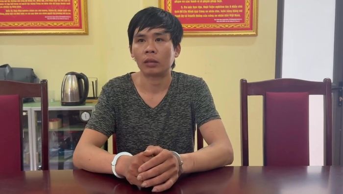 Đối tượng Vi Văn Hùng tại cơ quan công an.