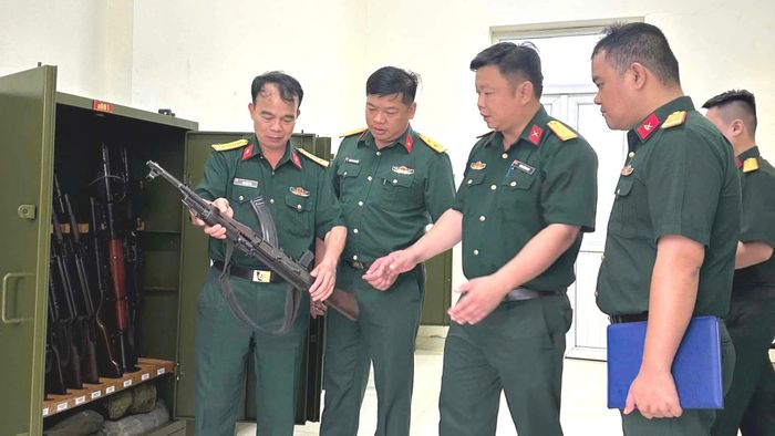 Đoàn công tác kiểm tra tại Trung đoàn 254 (Bộ CHQS tỉnh Lào Cai).