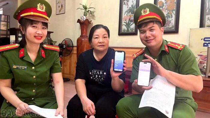 Cùng với đấu tranh xử lý, công tác tuyên truyền về phòng chống, nhận diện các loại ma túy trên không gian mạng được lực lượng công an thường xuyên phổ biến đến Nhân dân.