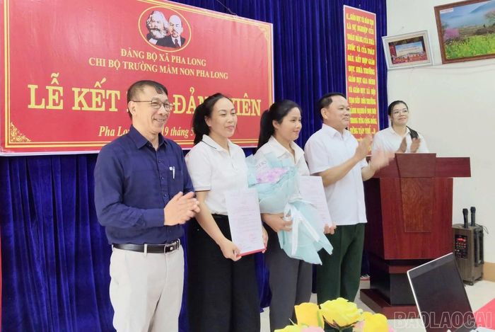 Đảng bộ xã Pha Long sớm hoàn thành mục tiêu kết nạp đảng viên năm 2026 ngay trong 6 tháng đầu năm.