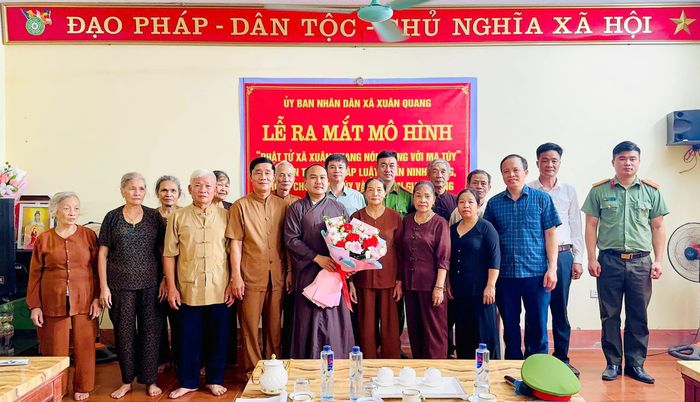 Ra mắt mô hình “Phật tử xã Xuân Quang nói không với ma túy”.