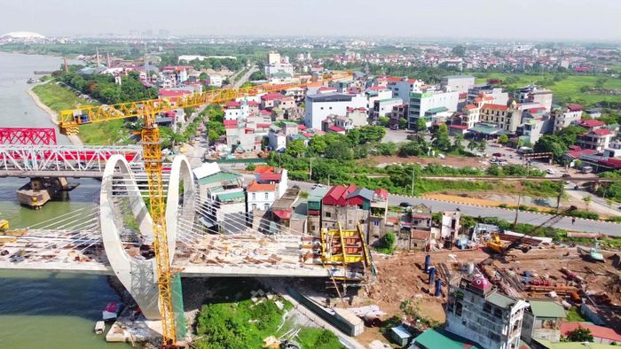 Ngay sau khi cầu mới đi vào hoạt động, lực lượng chức năng sẽ bắt đầu phá dỡ cầu Đuống cũ trong tháng 9/2026 để triển khai các hạng mục tiếp theo của dự án nâng cấp tuyến vận tải thủy.
