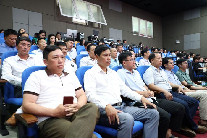 Các đại biểu tham dự Hội nghị sơ kết của Đảng ủy Báo và PTTH Lâm Đồng
