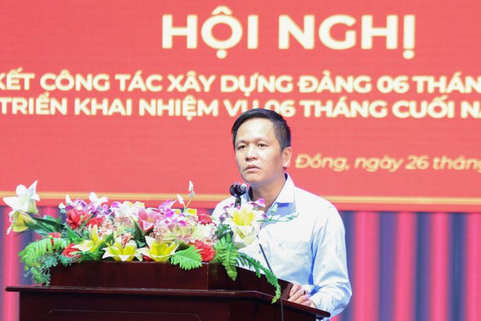 Đồng chí Nguyễn Hồng Hải,Phó Giám đốc Báo và PTTH Lâm Đồng phát biểu ý kiến tại hội nghị