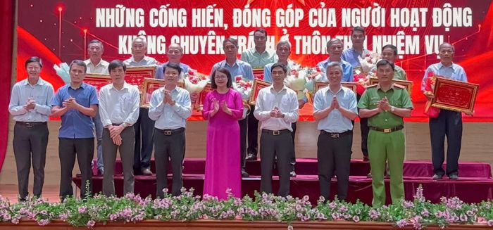 Xã Đơn Dương ghi nhận đóng góp của những người hoạt động không chuyên trách ở các thôn